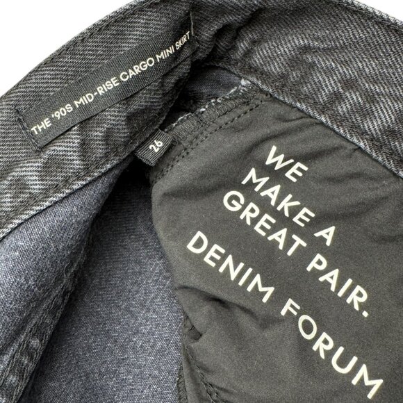 Denim Forum Aritzia The ’90s Mid-Rise Cargo Mini Skirt Black Wash Size 26 - Picture 4 of 6